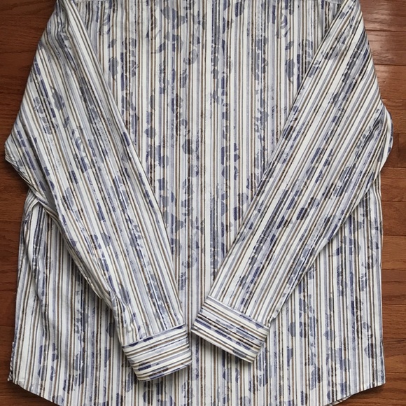 Button down patterned shirt - Picture 9 of 16